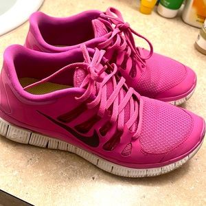 Lightly used Nike running sneakers